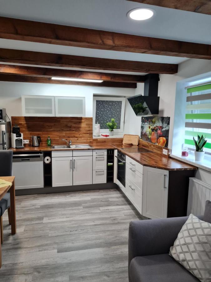 Haus Schneider Apartment คัปเพล-กราเฟินเฮาเซน ภายนอก รูปภาพ